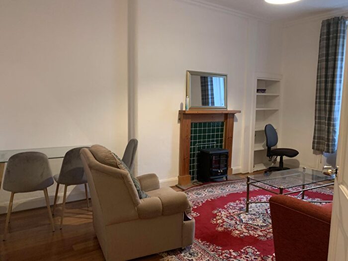 1 Bedroom Flat To Rent In Dalgety Road, Edinburgh, EH7