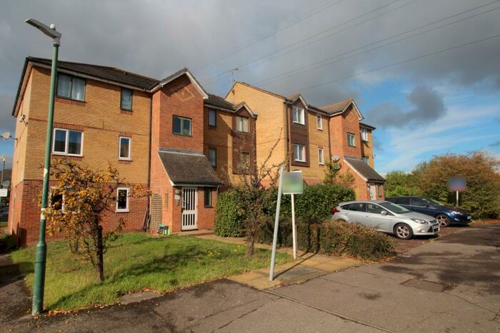 2 Bedroom Flat To Rent In Groveherst Road Dartford, DA1