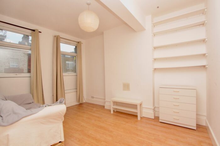1 Bedroom Flat To Rent In Stoke Newington High Street, London, N16