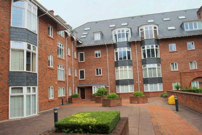 3 Bedroom Duplex To Rent In Station Road, Wilmslow, SK9