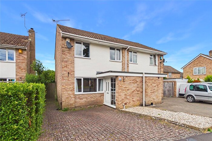 3 Bedroom Semi-Detached House For Sale In Sutton Road, Speen, Newbury, Berkshire, RG14