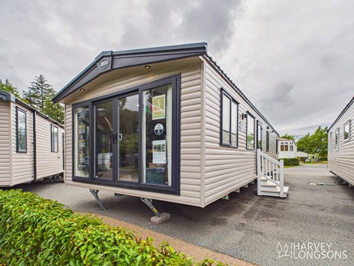 3 Bedroom Park Home For Sale In Llanrug, Caernarfon, LL55
