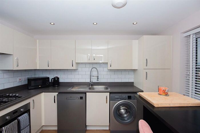 3 Bedroom Town House For Sale In Knowles View, Talke, Stoke-On-Trent, ST7