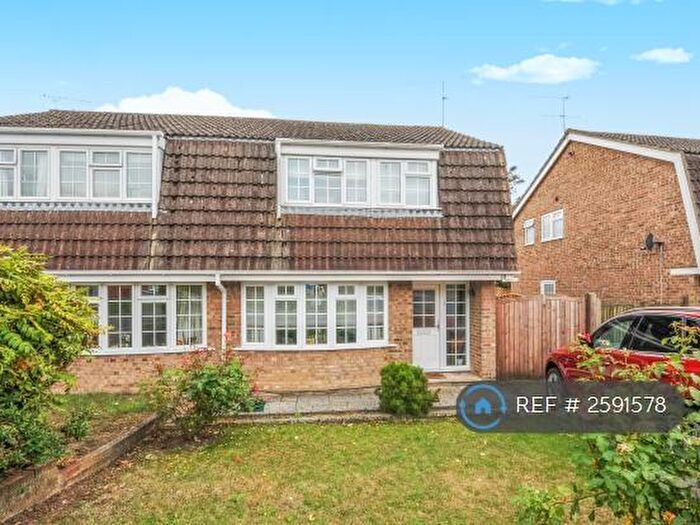 3 Bedroom Semi-Detached House To Rent In Loxwood, Earley, Reading, RG6