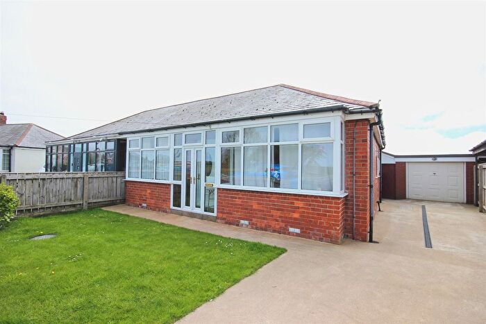 3 Bedroom Semi-detached Bungalow For Sale In Seaside Road, Aldbrough, HU11