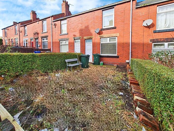 2 Bedroom Property To Rent In Claycliffe Terrace, Barnsley, South Yorkshire, S70