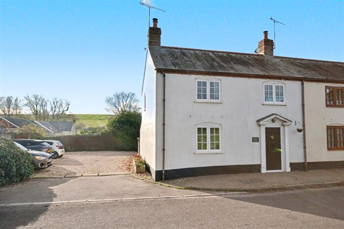 3 Bedroom End Of Terrace House For Sale In Piddletrenthide, DT2