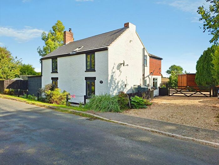 4 Bedroom Detached House For Sale In Hurn Road, Holbeach Hurn, Holbeach, PE12