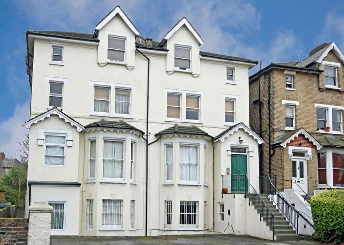1 Bedroom Flat To Rent In The Grove, Ealing, W5