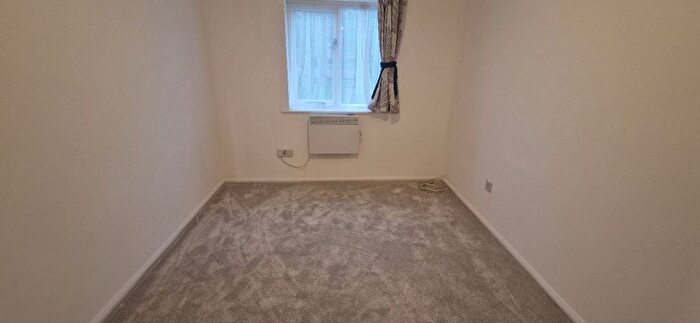 2 Bedroom Flat To Rent In Cherry Blossom Close, London, N13