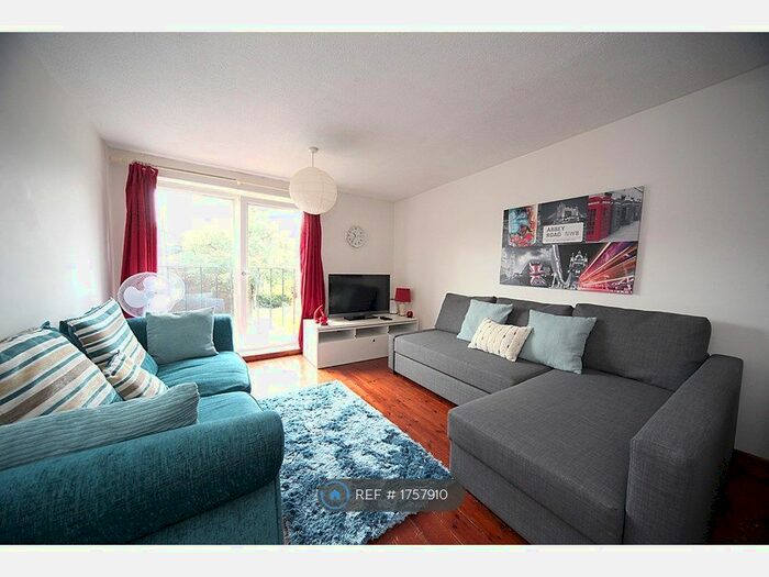 1 Bedroom Flat To Rent In Warren Bank, Simpson, Milton Keynes, MK6