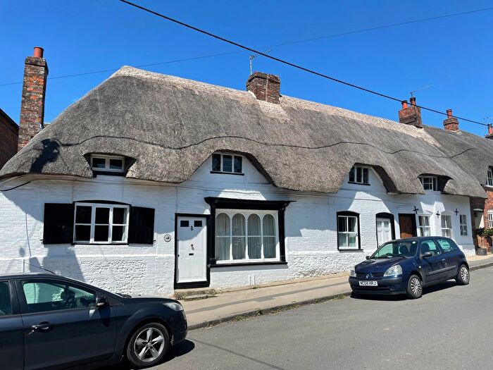 3 Bedroom Semi-Detached House For Sale In Oxford Street Ramsbury, Marlborough, SN8