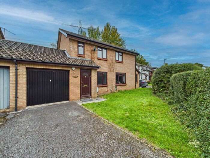 2 Bedroom Semi-Detached House To Rent In Briardene, Llanfoist, NP7