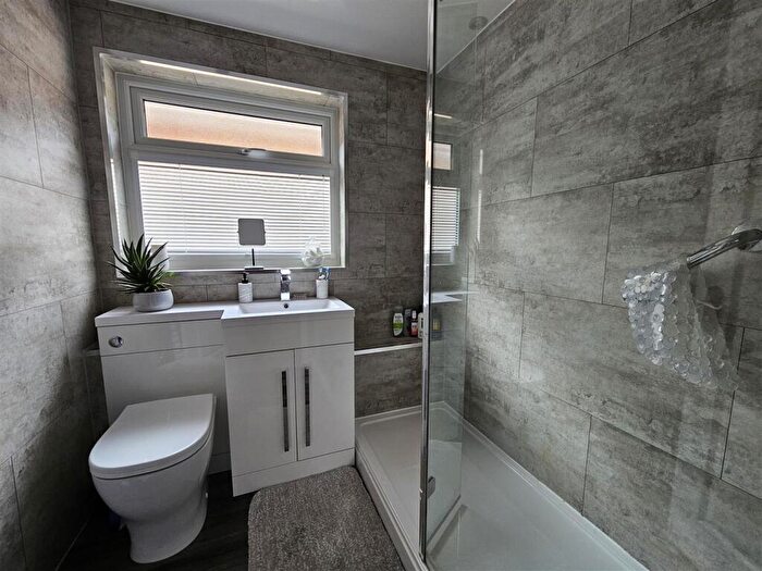 2 Bedroom Detached Bungalow For Sale In Deansgate, Pleasley, Mansfield, NG19