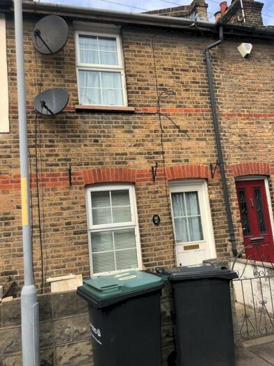 2 Bedroom Terraced House To Rent In Railway Street, Gravesend, Kent, DA11