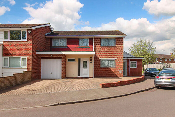 4 Bedroom End Of Terrace House For Sale In Arundel Close, Hemel Hempstead, HP2