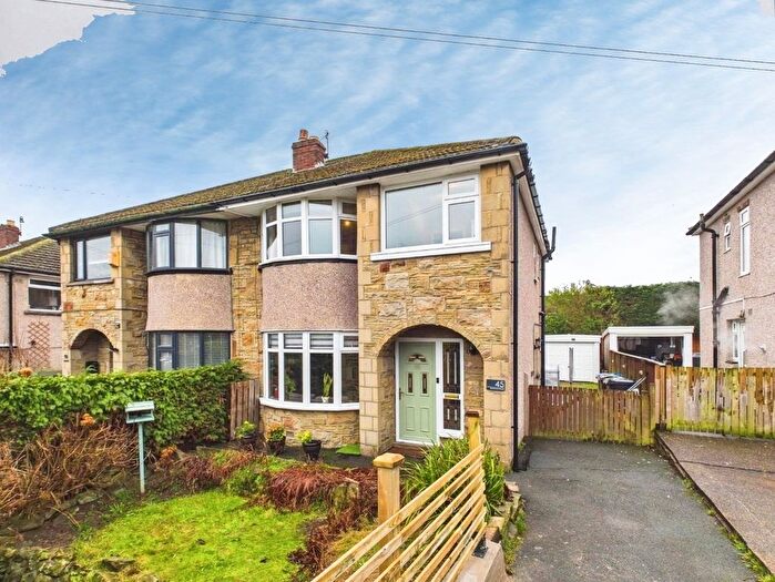 3 Bedroom Semi Detached House For Sale In Beckfield Road, Cottingley, Bingley, BD16