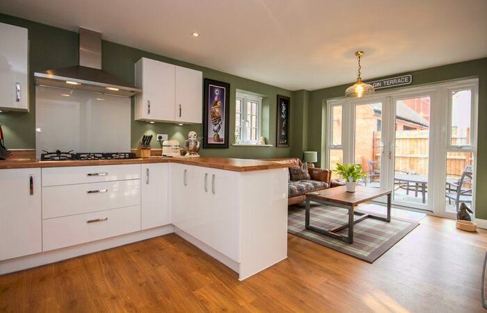 4 Bedroom Detached House For Sale In Portia Lane, Brackley, NN13