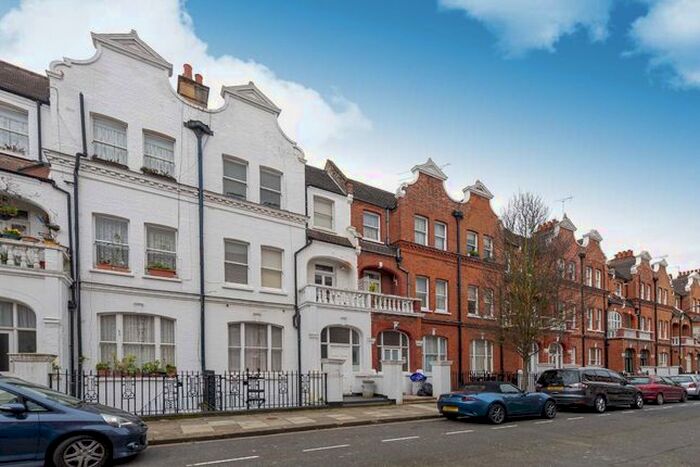 1 Bedroom Flat To Rent In Fairholme Road, London, W14
