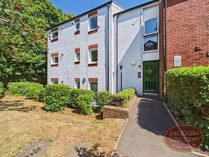 2 Bedroom Flat To Rent In Plantagenet Square, Briar Hill, NN4