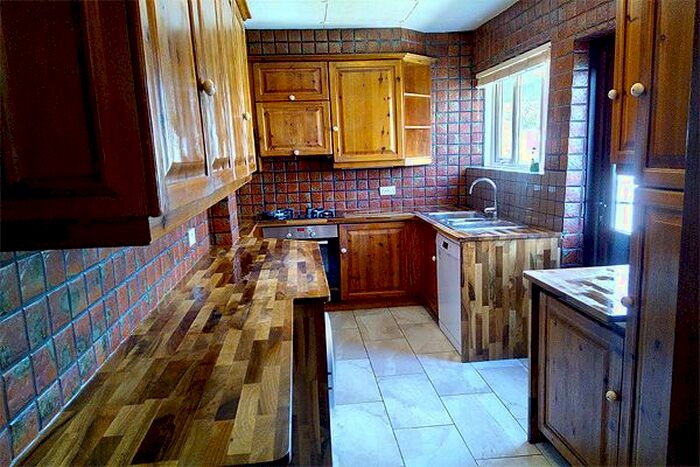 4 Bedroom Semi-Detached House To Rent In Canberra Road, Charlton, SE7