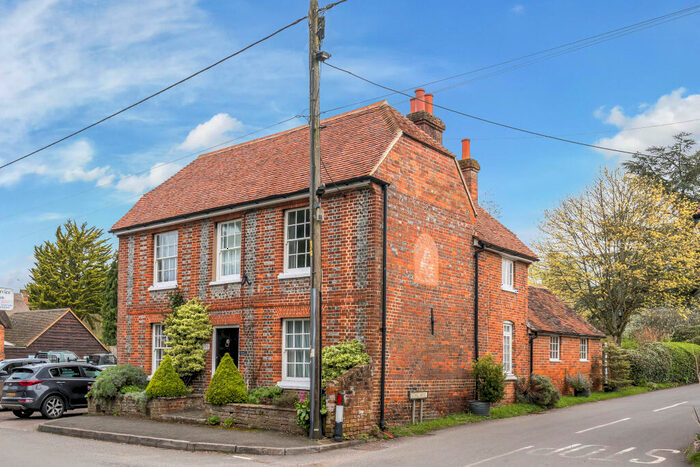 3 Bedroom Detached House For Sale In Chilton Foliat, Hungerford, RG17