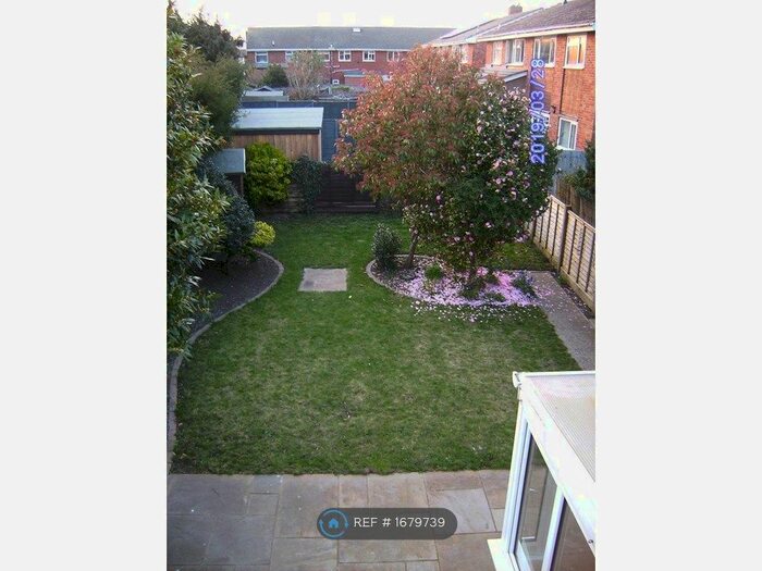 3 Bedroom Semi-Detached House To Rent In Denham Close, Fareham, PO14