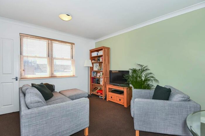 Block Of Flats To Rent In Blenheim Court London Street, Reading, RG1