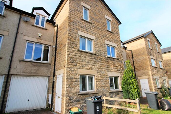 3 Bedroom Private Hall To Rent In Allandale Gardens, Lancaster, LA1