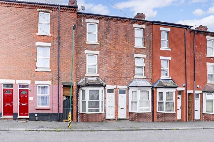3 Bedroom Terraced House For Sale In Birrell Road, Forest Fields, NG7