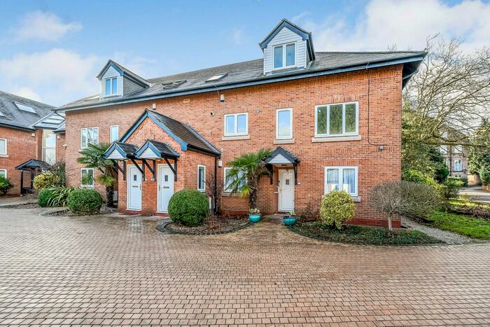 3 Bedroom Flat To Rent In North Mossley Hill Road, Liverpool, Merseyside, L18