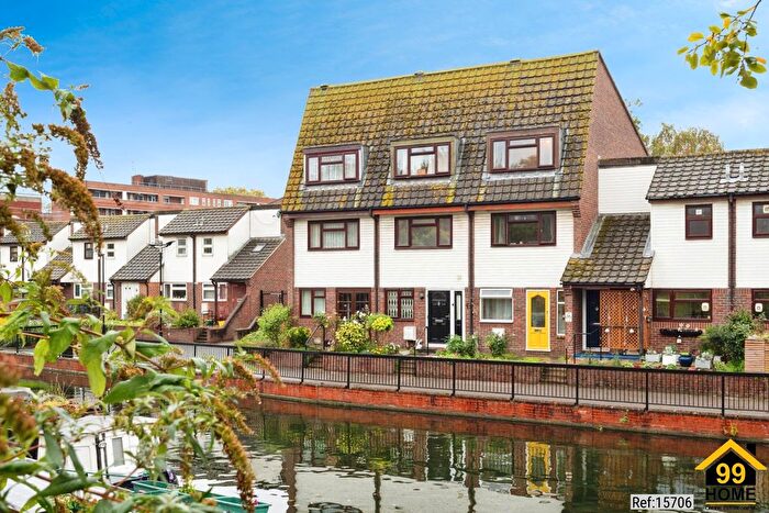 5 Bedroom Terraced House For Sale In Grand Walk, London, E1