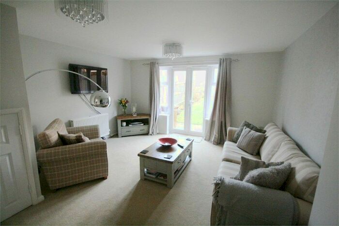 3 Bedroom Semi-Detached House To Rent In South Meadow Close, Duston, Northampton, NN5