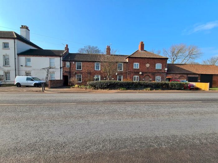 2 Bedroom House To Rent In , Scrooby Top Cottage, Doncaster, DN10