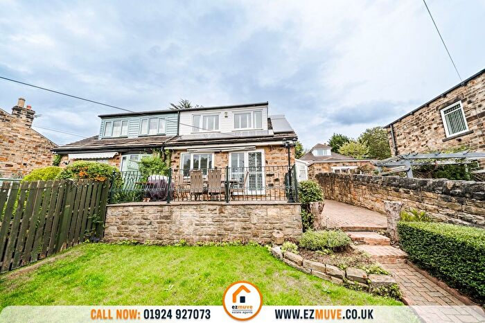3 Bedroom Semi Detached Bungalow For Sale In Crackenedge Lane, Dewsbury, WF13
