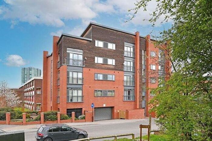 Apartment To Rent In Ecclesall Heights, William Street, Sheffield, South Yorkshire, S10