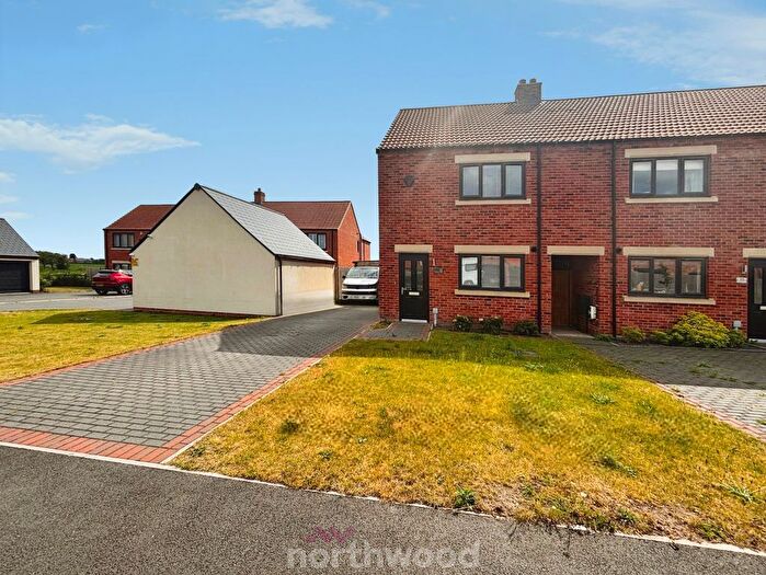 3 Bedroom End Of Terrace House To Rent In Meadow View, Mattersey Thorpe, Doncaster, DN10