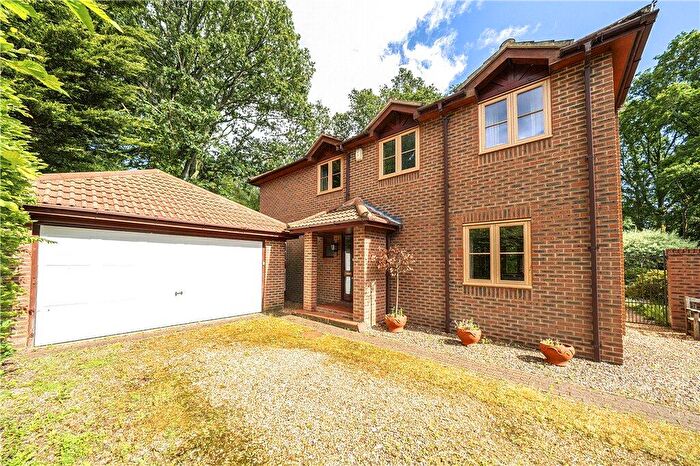 4 Bedroom Detached House For Sale In Castle Lane, North Baddesley, Southampton, Hampshire, SO52