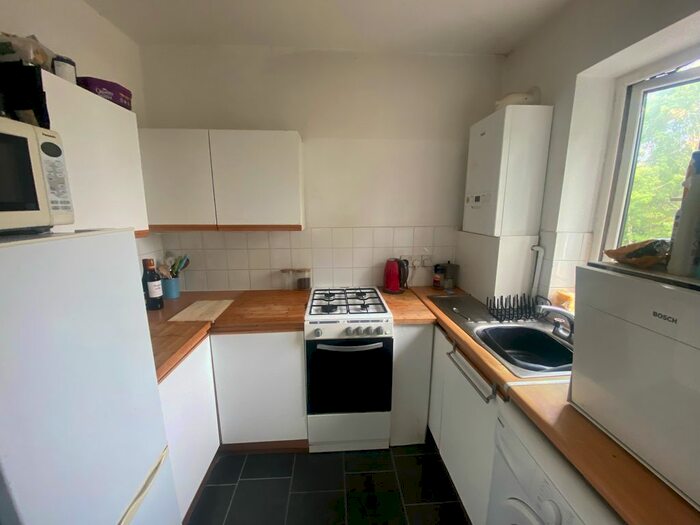 1 Bedroom Flat To Rent In Rayners Gardens, Southampton, SO16