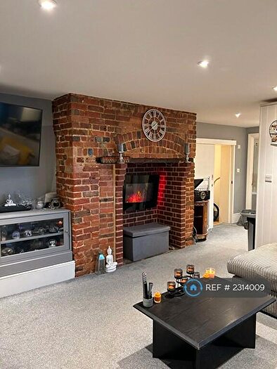 1 Bedroom Flat To Rent In East Street, Alresford, SO24