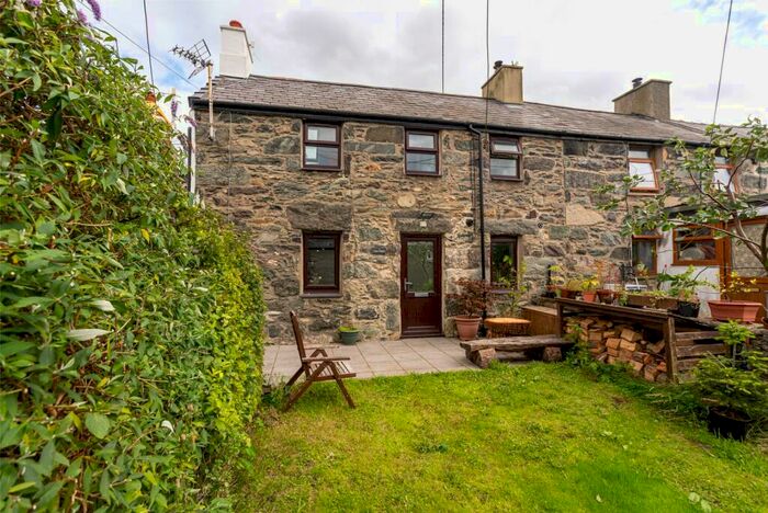 2 Bedroom End Of Terrace House For Sale In Tros Y Gamfa, Rhiwlas, Gwynedd, LL57