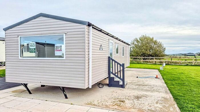 2 Bedroom Park Home For Sale In Tosside, Skipton, BD23