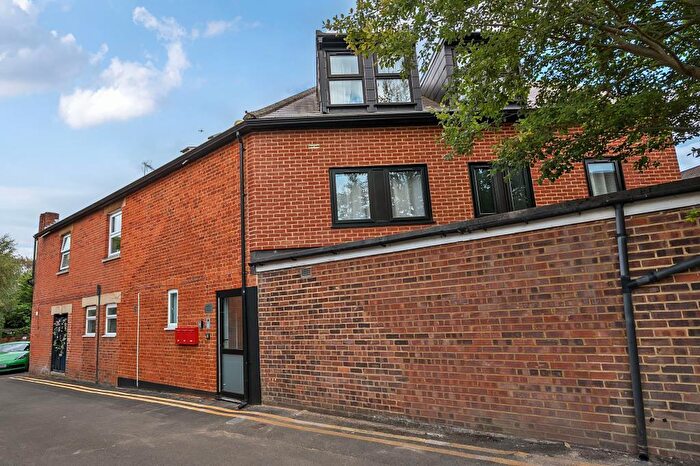 2 Bedroom Apartment To Rent In Ascot, Berkshire, SL5