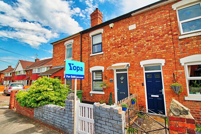 2 Bedroom Terraced House For Sale In Skinner Road, Worcester, WR2