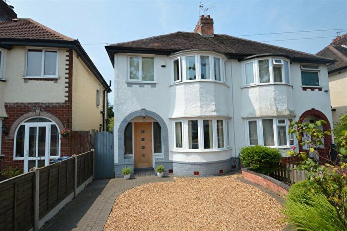 3 Bedroom House To Rent In Strathdene Road, Birmingham, B29