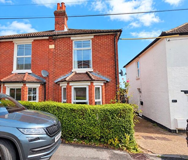3 Bedroom Semi-Detached House For Sale In Pretoria Road, Hedge End, Southampton, SO30