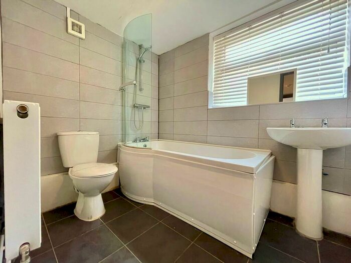 6 Bedroom Terraced House To Rent In Hewson Road, Lincoln, LN1