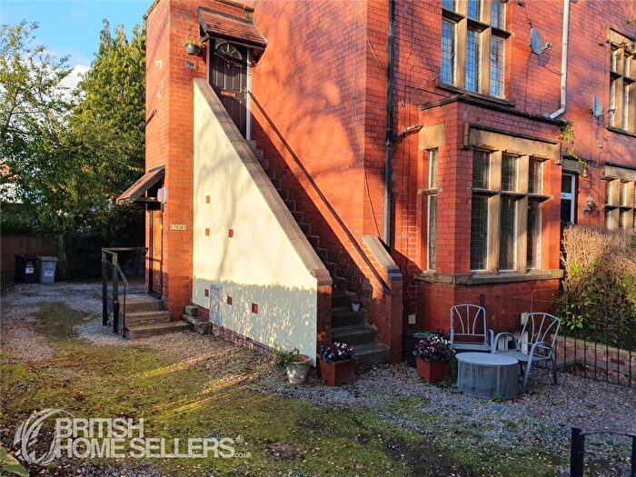 3 Bedroom Apartment For Sale In Knutsford Road, Wilmslow, Cheshire, SK9