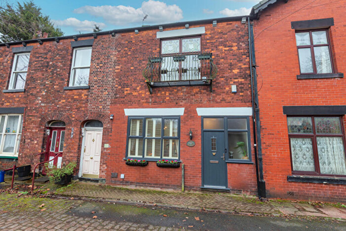 3 Bedroom Terraced House For Sale In Vine Fold, Manchester, M40