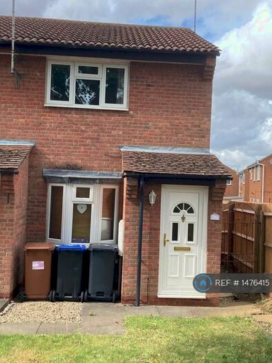 2 Bedroom End Of Terrace House To Rent In Hamsterly Park, Northampton, NN3
